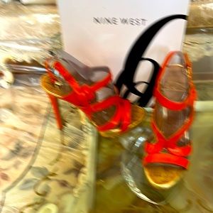 Very nice, worn twice, great condition